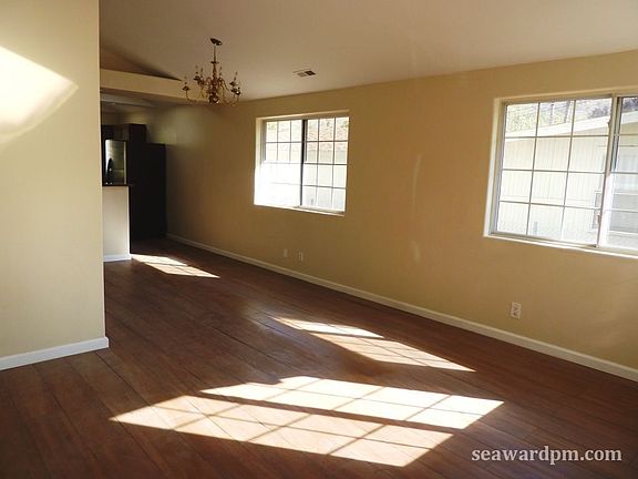 2nd image of 8732 N Ventura Ave