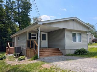 1146 Susan Dr, Beaver Bank, NS B4E 1P1