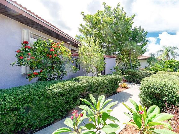 3rd image of 2816 Coral Way