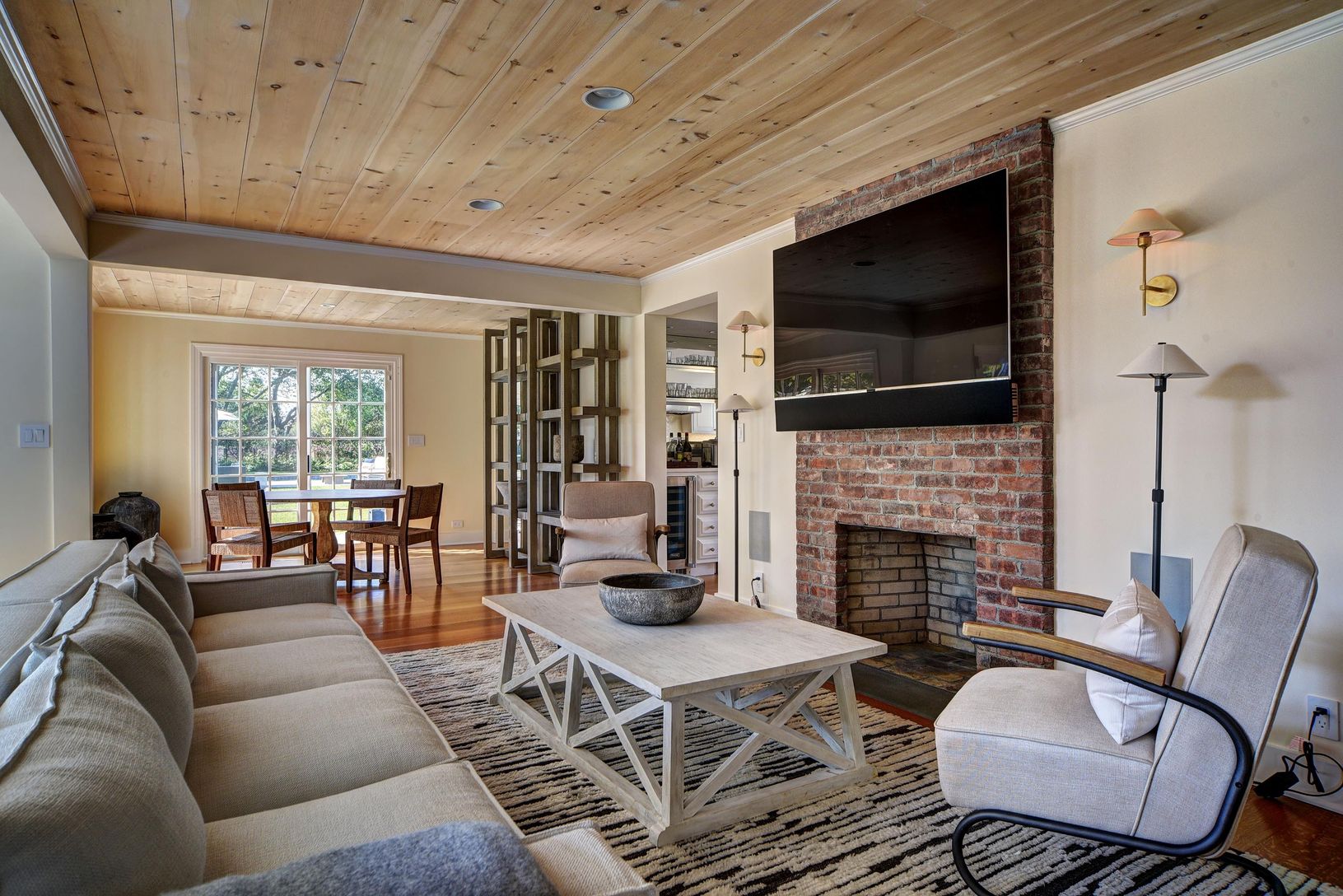  guest house living room