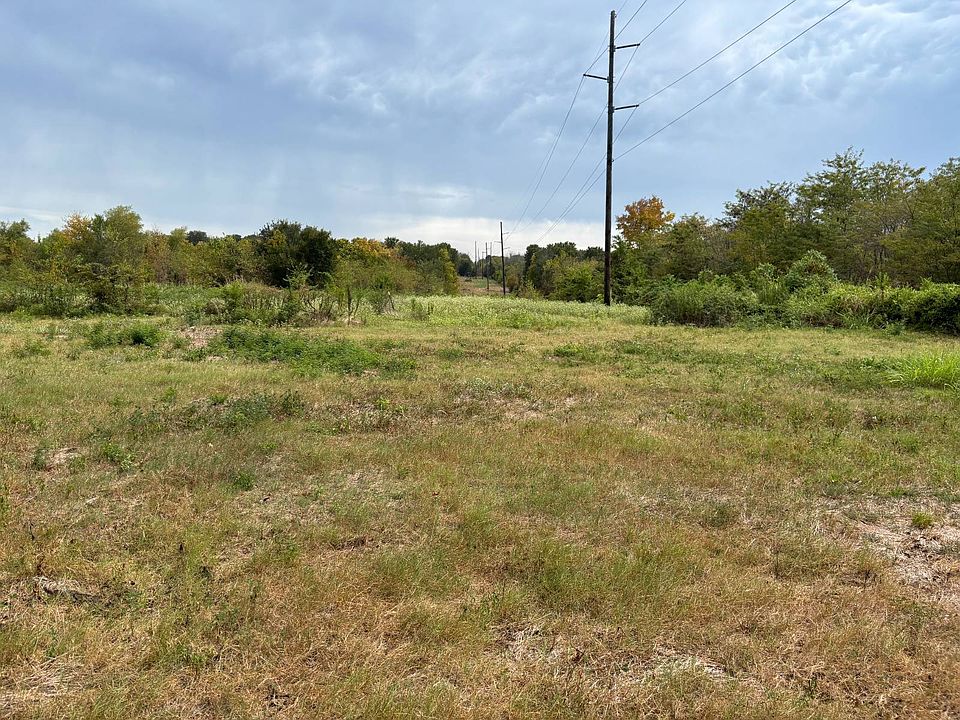 1st image of 290 Robins Egg Ln