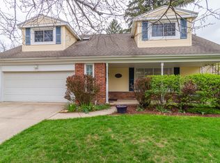 2227 Yorktown Dr, Ann Arbor, MI 48105