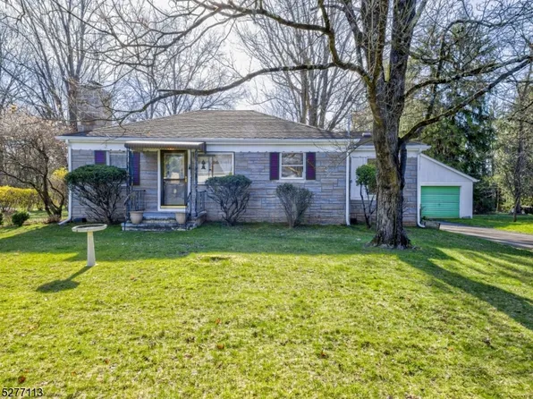 8 Maple Ln, Readington Twp., NJ 08889