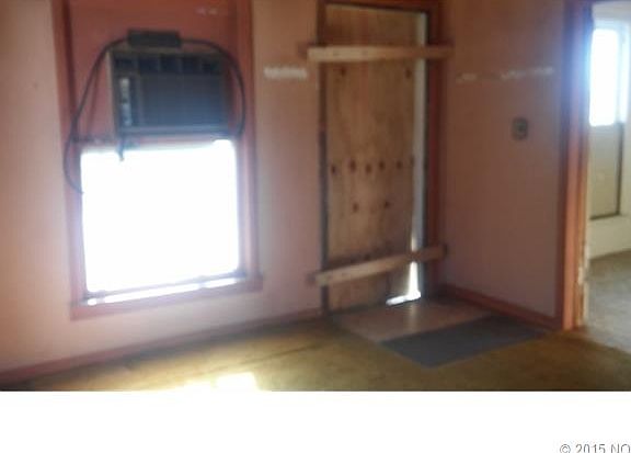 3rd image of 315 E 5th Ave