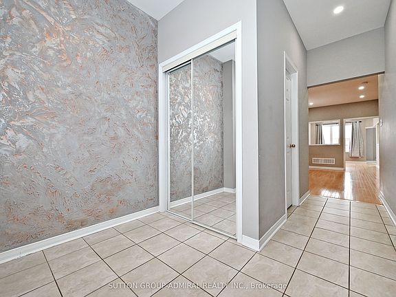 3rd image of 41 Big Hill Cres