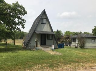 2199 Oak Ridge Rd, La Grange, TX 78945