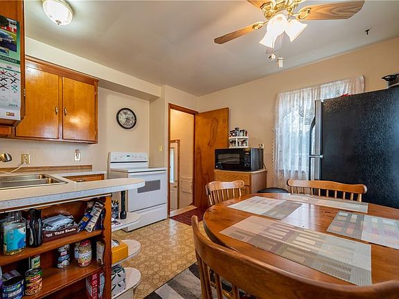 5th image of 6102 Pelham Dr