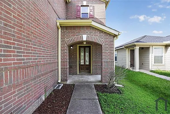 3 bed, 2096 sqft, $2,675 — Photo 2