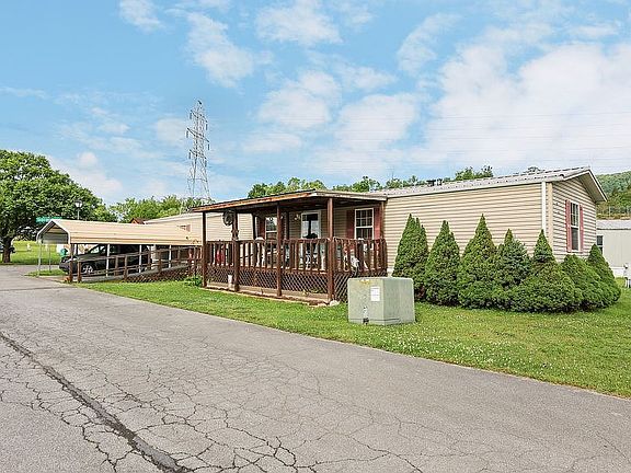 2nd image of 1401 Underwood Ct