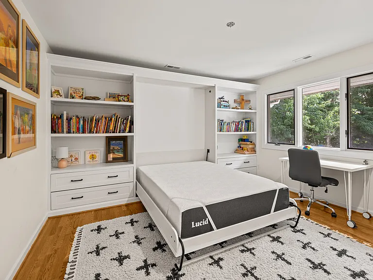 Bedroom 3 w/ Murphy Bed