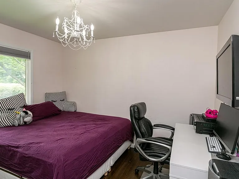 2 Monument Pl — Photo 11