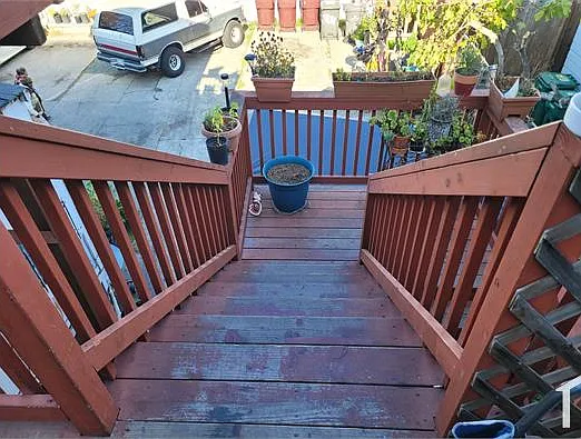 1 bed, 300 sqft, $2,100 — Photo 2