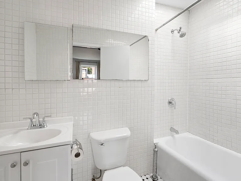 39 Charles St #6 — Photo 7