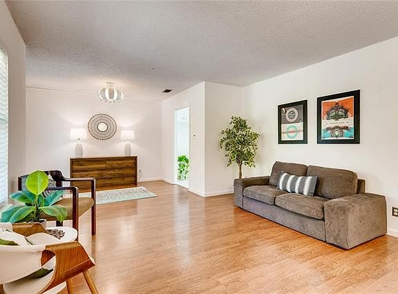 4th image of 5905 Cherry Creek Dr