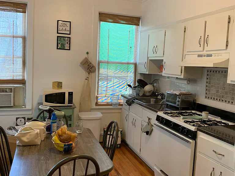 903 Park Ave #2 — Photo 3