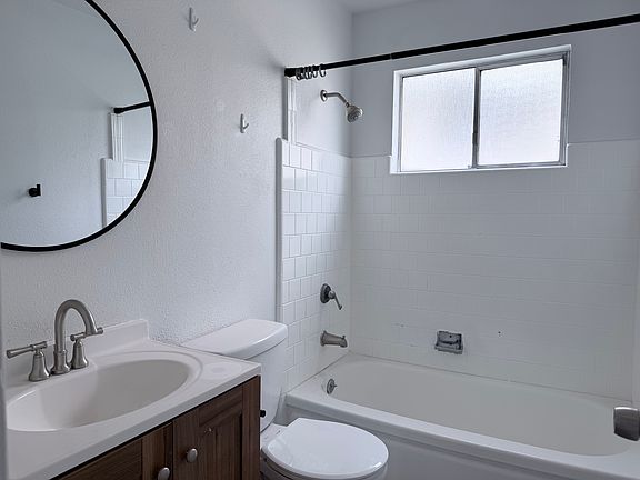 4th image of 2164 Placer St #2164
