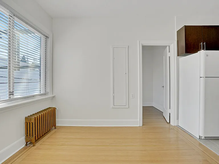 1530 W 13th Ave — Photo 13