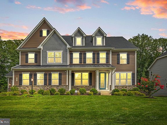 3rd image of 7051 Saint Hill Ct