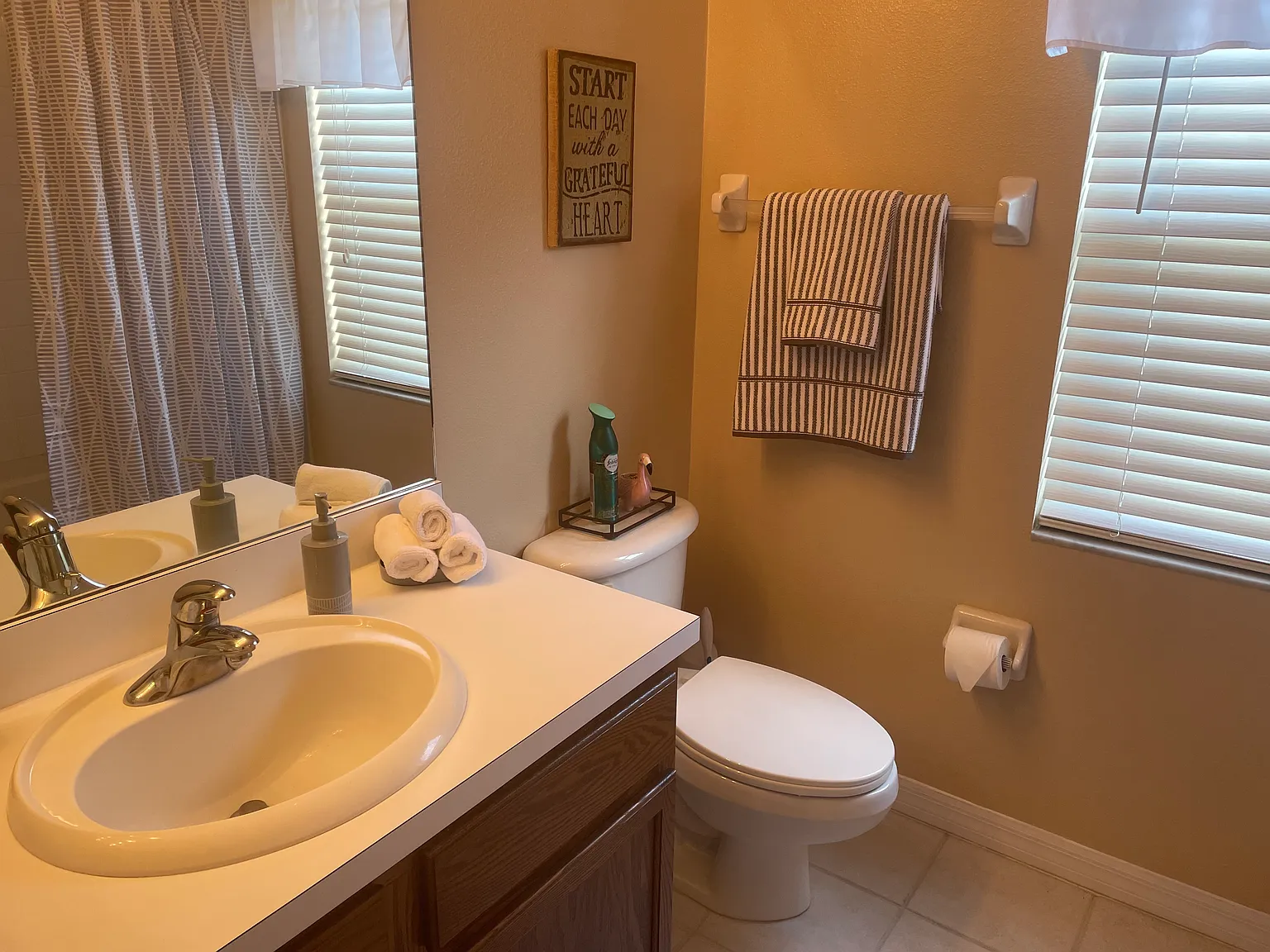 Kings Lake Dr, Gibsonton — Photo 2
