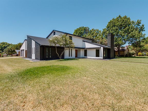 3rd image of 201 Rainbow Cir