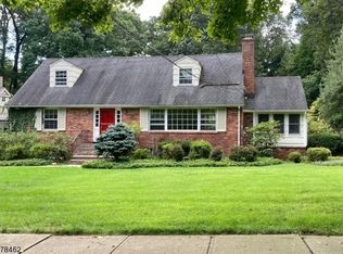 21 Pomeroy Rd, Madison, NJ 07940