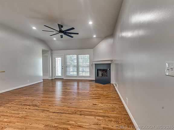 5th image of 8824 N 130th East Ave