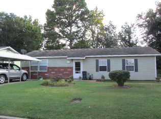 208 Meadow Ln, Vicksburg, MS 39180