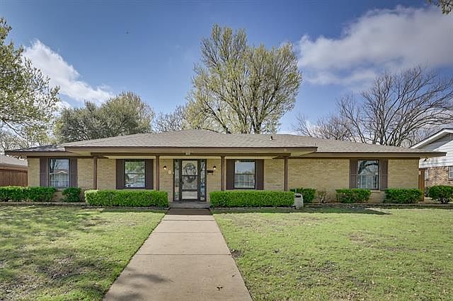 1st image of 805 Windsor Pl