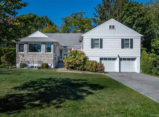 18 Lomond Pl, New Rochelle, NY 10804