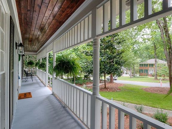 4th image of 5225 Fox Hill Dr