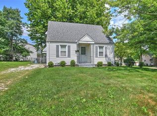 704 W Hazel Ave, Decatur, IL 62526