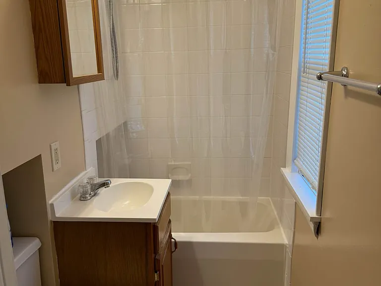 40 Harlan St #4 — Photo 4