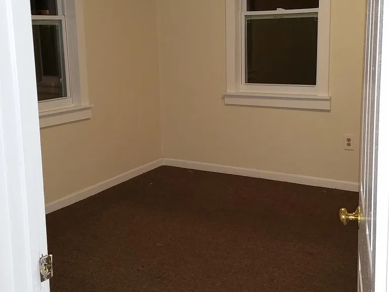 375 Elm St #3R — Photo 7