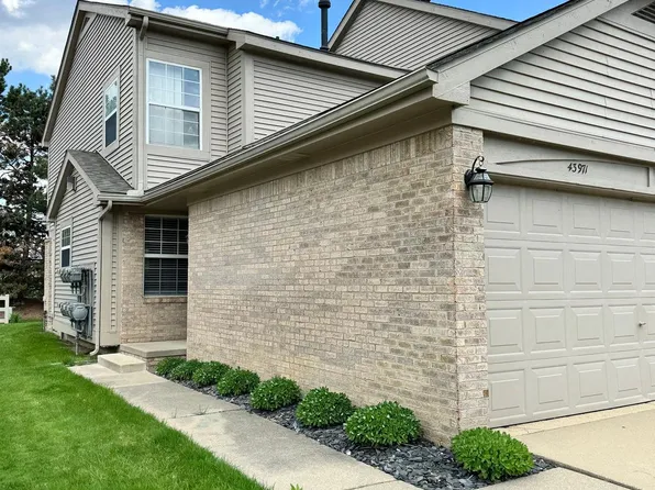 43971 Stoney Ln, Sterling Heights, MI 48313