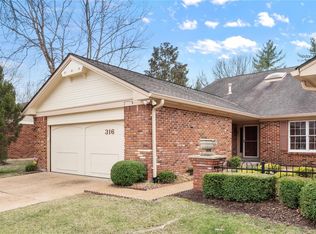316 Morristown Ct, Chesterfield, MO