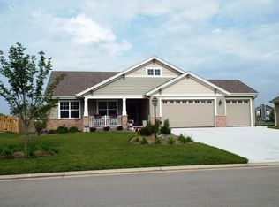 9441 Ashbury Ln, Pleasant Prairie, WI 53158