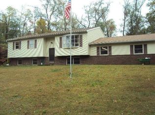 2945 Springwood Rd, Dallastown, PA 17313