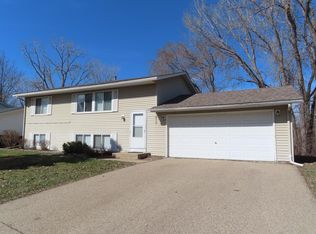 2115 Cliffview Dr, Eagan, MN 55122