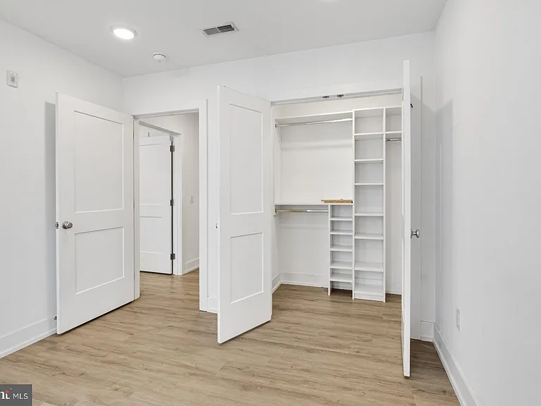 1335 N Marston St #402 — Photo 18