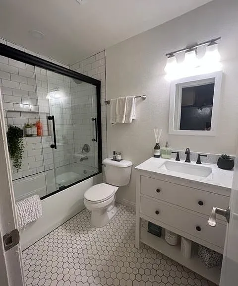 4516 32nd St #1 — Photo 3