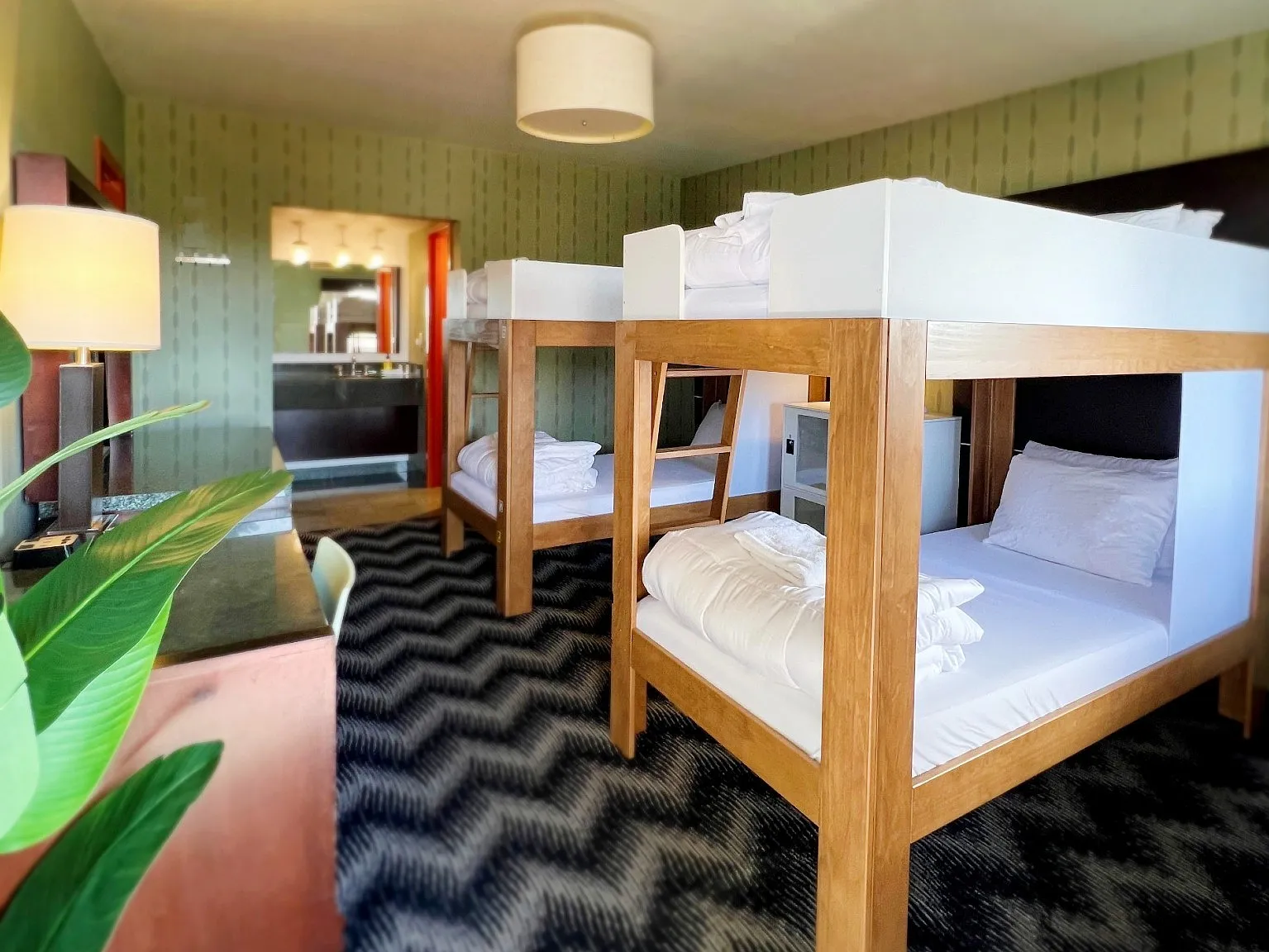 1 bed, 400 sqft, $1,199 — Photo 3