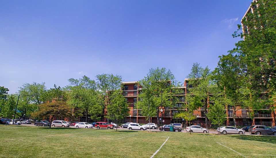 1st image of 2941 S Michigan Ave APT 103