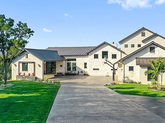 5th image of 6910 W Courtyard Dr
