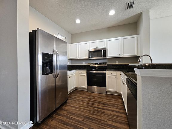 2nd image of 2334 Sunset Bluff Dr