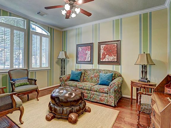 5th image of 2502 Summer Haven Ln