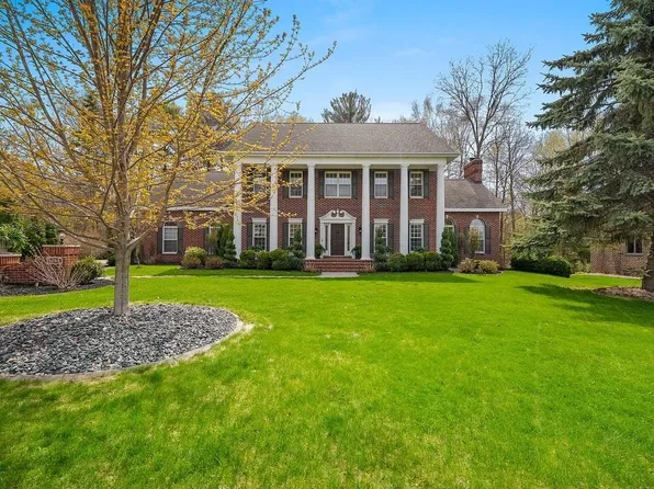 1383 Sonata Ct, Green Bay, WI 54311