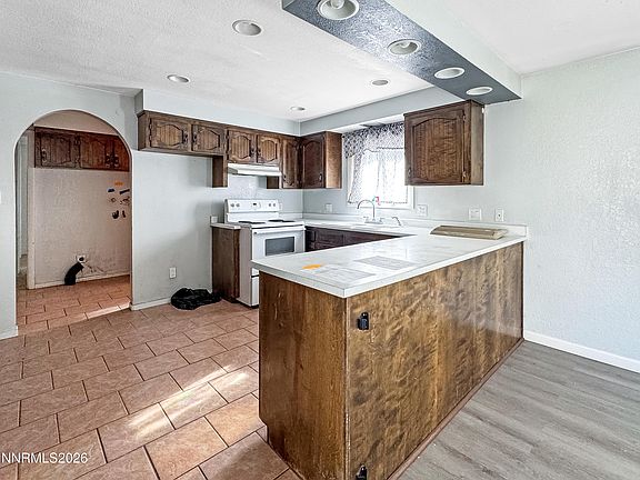 3rd image of 4440 Debra Ln