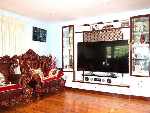 4th image of 7242 Jamerine Ct