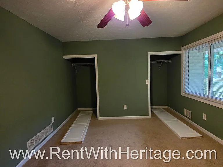 6190 Knights Ln — Photo 30