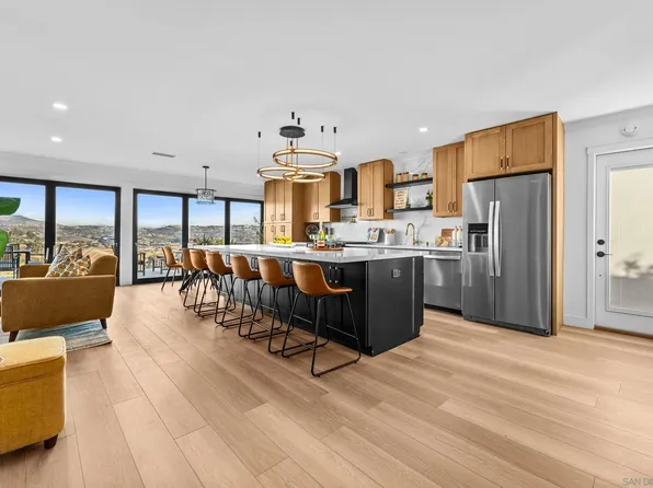 4505 La Cuenta Dr, San Diego, CA 92124